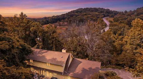 2145 S Berrys Chapel Ct, Franklin, TN 37069