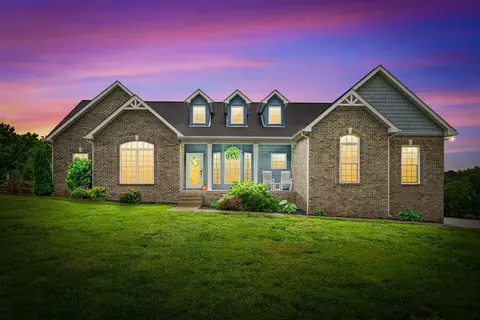 995 Hickory Point Rd, Clarksville, TN 37043