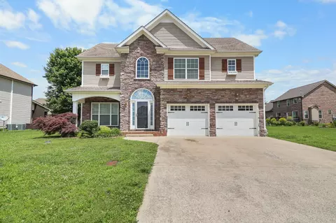 1093 Willow Cir, Clarksville, TN 37043