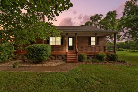 2755 Greens Mill Rd, Columbia, TN 38401