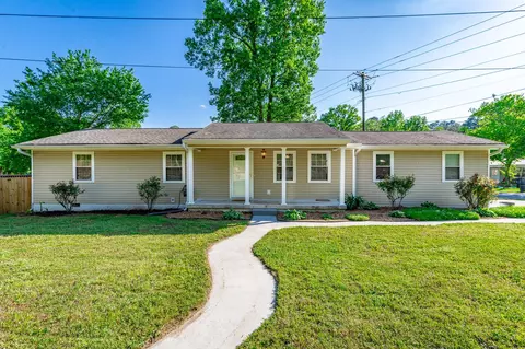 25 S Jenkins Rd, Chickamauga, GA 30707