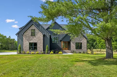 2418 River Rd, Murfreesboro, TN 37129