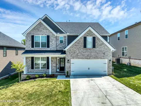 9210 Dragon Boat Rd, Knoxville, TN 37931