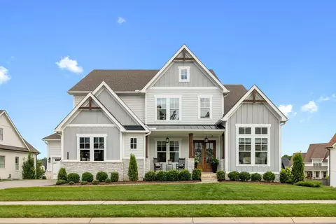 2227 Brakeman Ln, Thompsons Station, TN 37179
