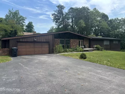 7121 Stone Mill Dr, Knoxville, TN 37919