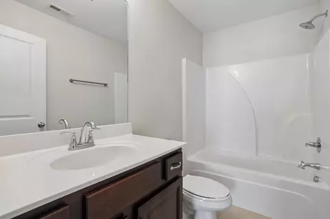 Bath - 2506 E Main St #A4, Murfreesboro, TN 37127 photo 2 of 5