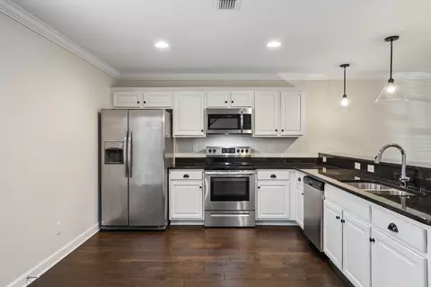 Kitchen - 2506 E Main St #A4, Murfreesboro, TN 37127 photo 3 of 5