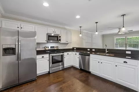 Kitchen - 2506 E Main St #A4, Murfreesboro, TN 37127 photo 4 of 5
