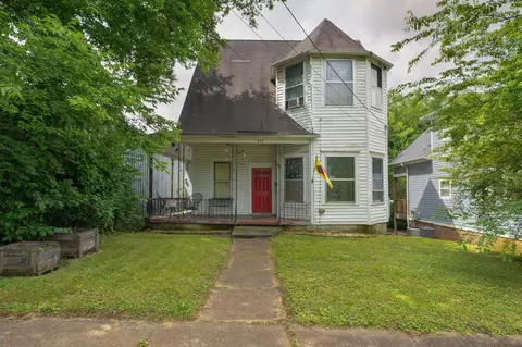 812 E 10th St, Chattanooga, TN 37403
