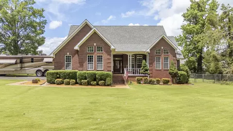 135 Betsy Dr, Savannah, TN 38372
