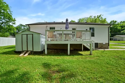 Exterior - 1804 Park St, Springfield, TN 37172 photo 3 of 4