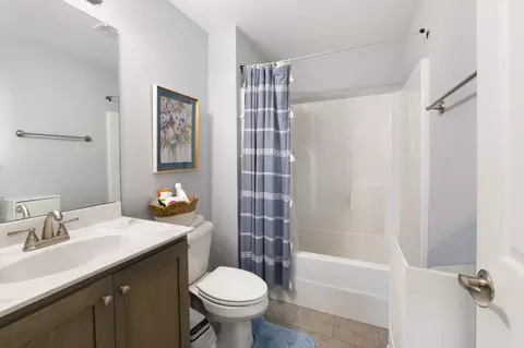 Bath - 1804 Park St, Springfield, TN 37172 photo 1 of 2