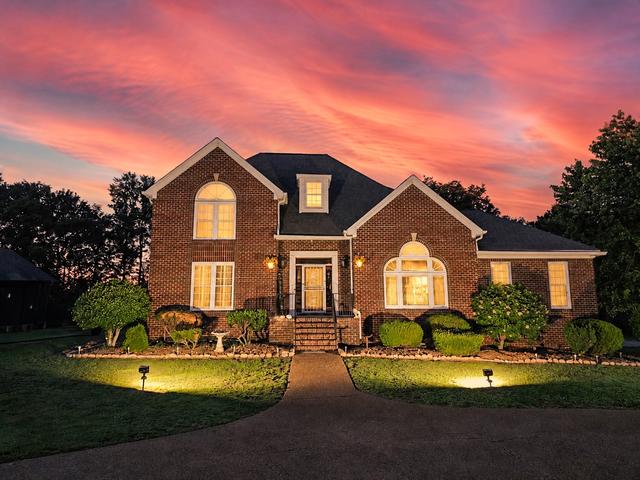 215 Northwood Ave, Shelbyville, TN 37160