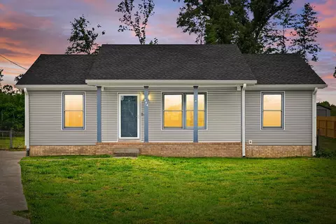 984 Long Beech Dr, Clarksville, TN 37042