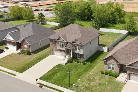 340 Chase Dr, Clarksville, TN 37043