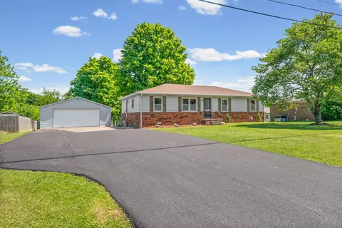 711 Sanderson Dr, Hopkinsville, KY 42240