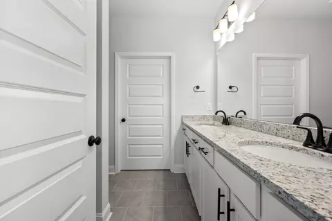 Entry Way - 605 Rohan Dr, Murfreesboro, TN 37129 photo 2 of 2