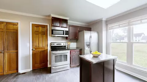 Kitchen - 2128 E Hill Dr, Madison, TN 37115 photo 2 of 3