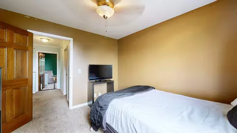 Bedroom - 2128 E Hill Dr, Madison, TN 37115 photo 4 of 5