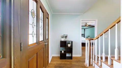 Entry Way - 2128 E Hill Dr, Madison, TN 37115 photo 3 of 5