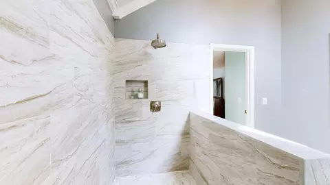 Bath - 2128 E Hill Dr, Madison, TN 37115 photo 1 of 5