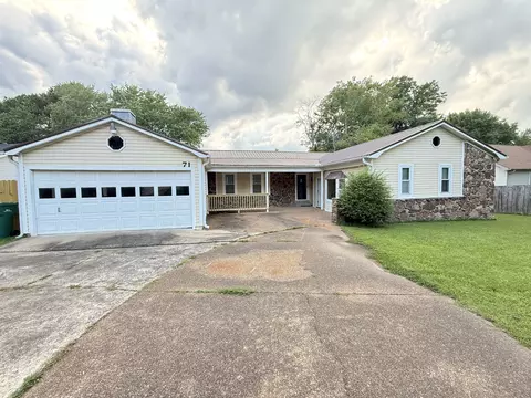 71 N Hampton Ln, Jackson, TN 38305