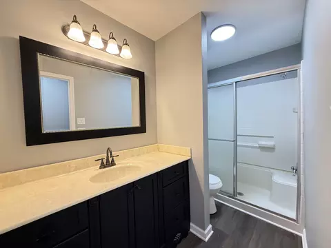 Bath - 71 N Hampton Ln, Jackson, TN 38305 photo 2 of 2