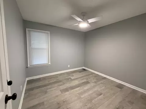 Bedroom - 71 N Hampton Ln, Jackson, TN 38305 photo 5 of 6