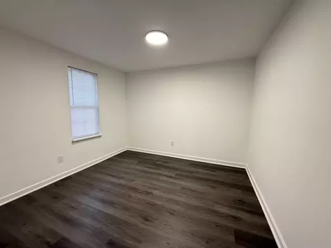 Bedroom - 71 N Hampton Ln, Jackson, TN 38305 photo 2 of 6