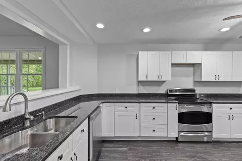 340 Brinkley Ln, White House, TN 37188