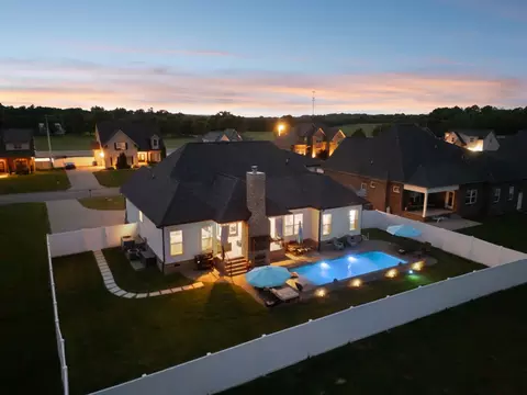 1525 N Side Dr, Murfreesboro, TN 37130