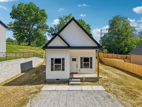 1118 W First St # C, Dickson, TN 37055