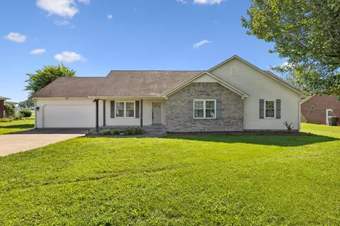 16 Delana Ave, Lawrenceburg, TN 38464