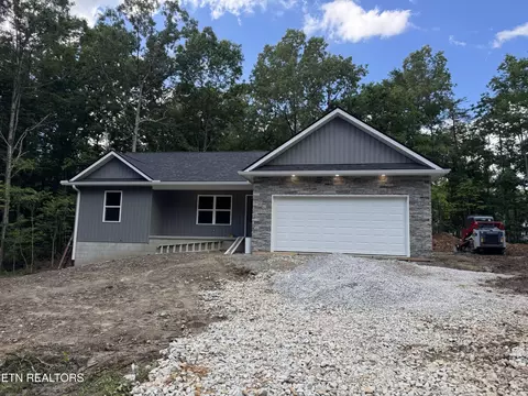 717 Oneida Ln, Crossville, TN 38572