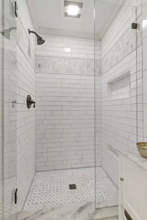 Bath - 2240 Oakleaf Dr, Franklin, TN 37064 photo 4 of 7