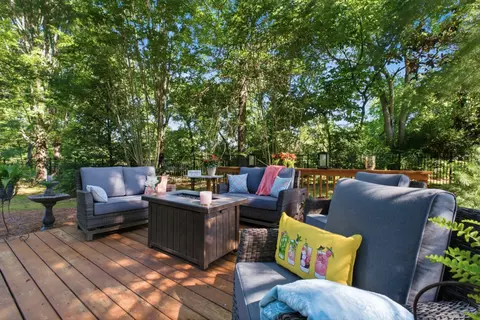 Exterior - 2240 Oakleaf Dr, Franklin, TN 37064 photo 13 of 27
