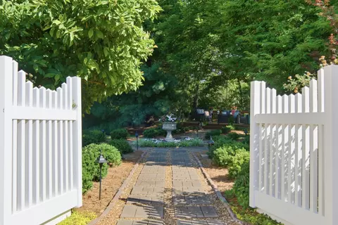 Exterior - 2240 Oakleaf Dr, Franklin, TN 37064 photo 9 of 27