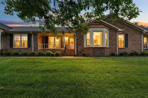 2123 River Chase Dr, Murfreesboro, TN 37128