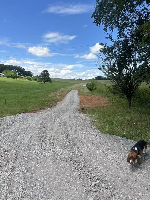 5960 Valley Rd, Springfield, TN 37172