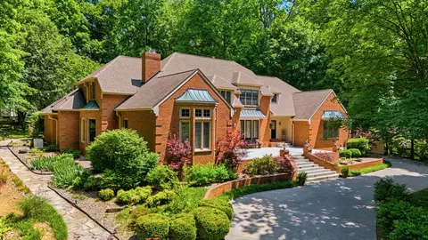 100 Qualls Ct, Springfield, TN 37172