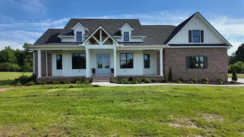 3106 Matts Hollow Rd, Manchester, TN 37355