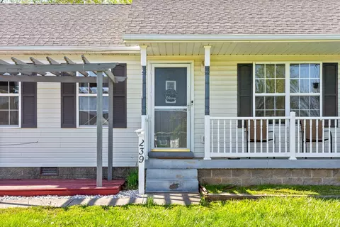 239 Golden Pond Ave, Oak Grove, KY 42262