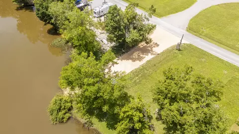 264 Duck Blind Rd, Clifton, TN 38425