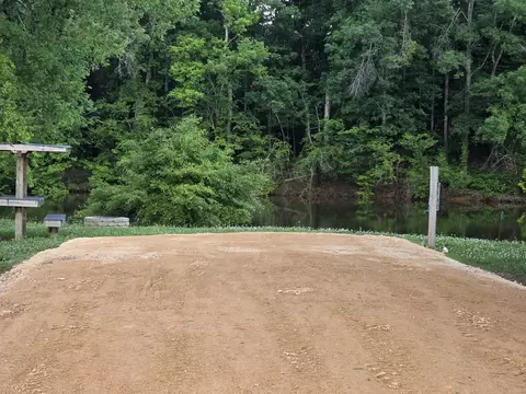 264 Duck Blind Rd, Clifton, TN 38425