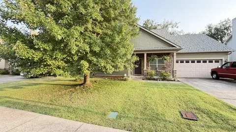 5231 Nancy Seward Dr, Murfreesboro, TN 37129