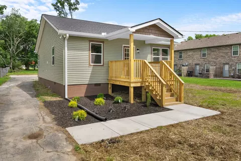 311 E Grizzard St, Tullahoma, TN 37388