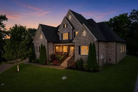 9213 Dutch Belted Ct, Nolensville, TN 37135