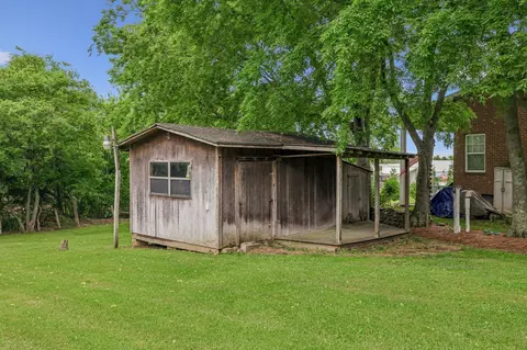 Exterior - 979 S Main St S, Eagleville, TN 37060 photo 9 of 11