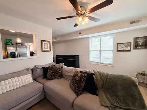 943 Wall St, Clarksville, TN 37040