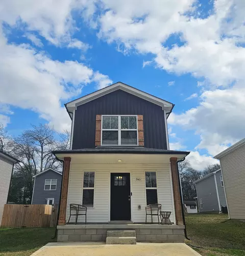 943 Wall St, Clarksville, TN 37040